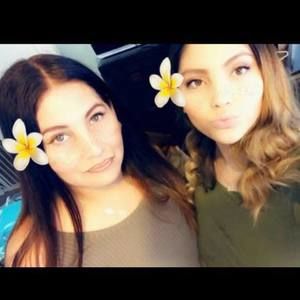 Meet your Posher, Violeta